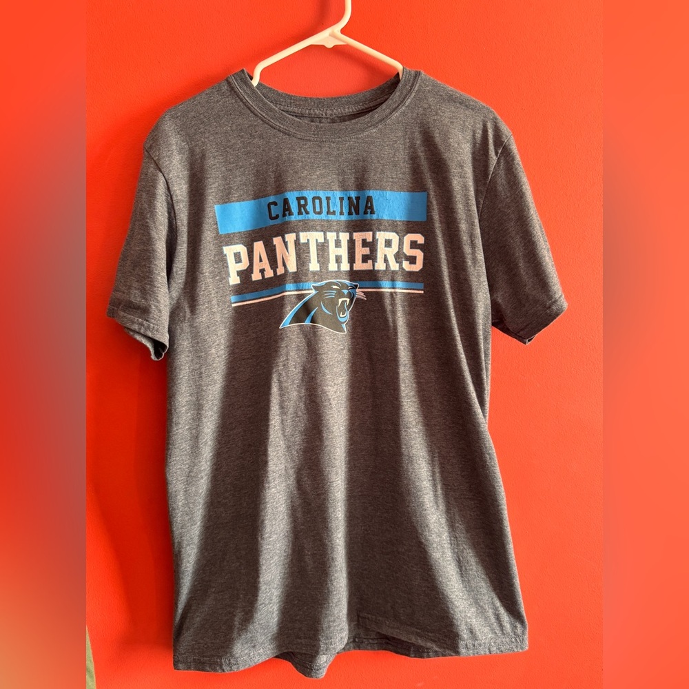 Carolina Panthers Graphic Tee – Men’s Large”